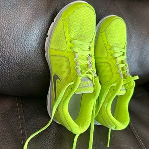 Women’s Nike sneaker 6.5